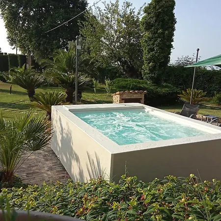 Tenuta Santa Maria مزرعة للإقامة *